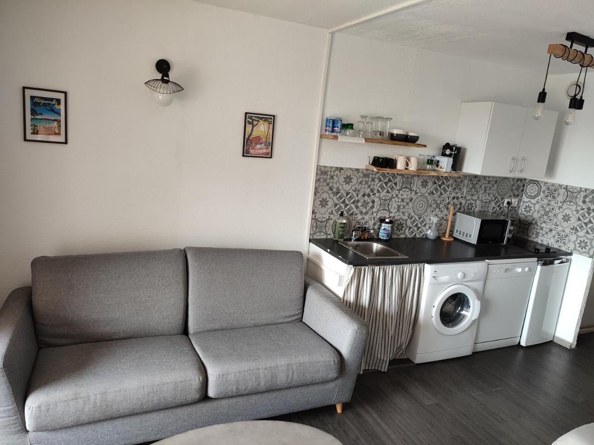 Apartment Studio 4 Personnes Avec Vue Sur Le Port Hyeres
